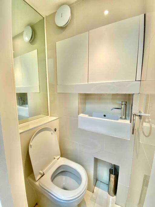 2Bdr Modern Apartment In Hammersmith West Лондон Екстериор снимка